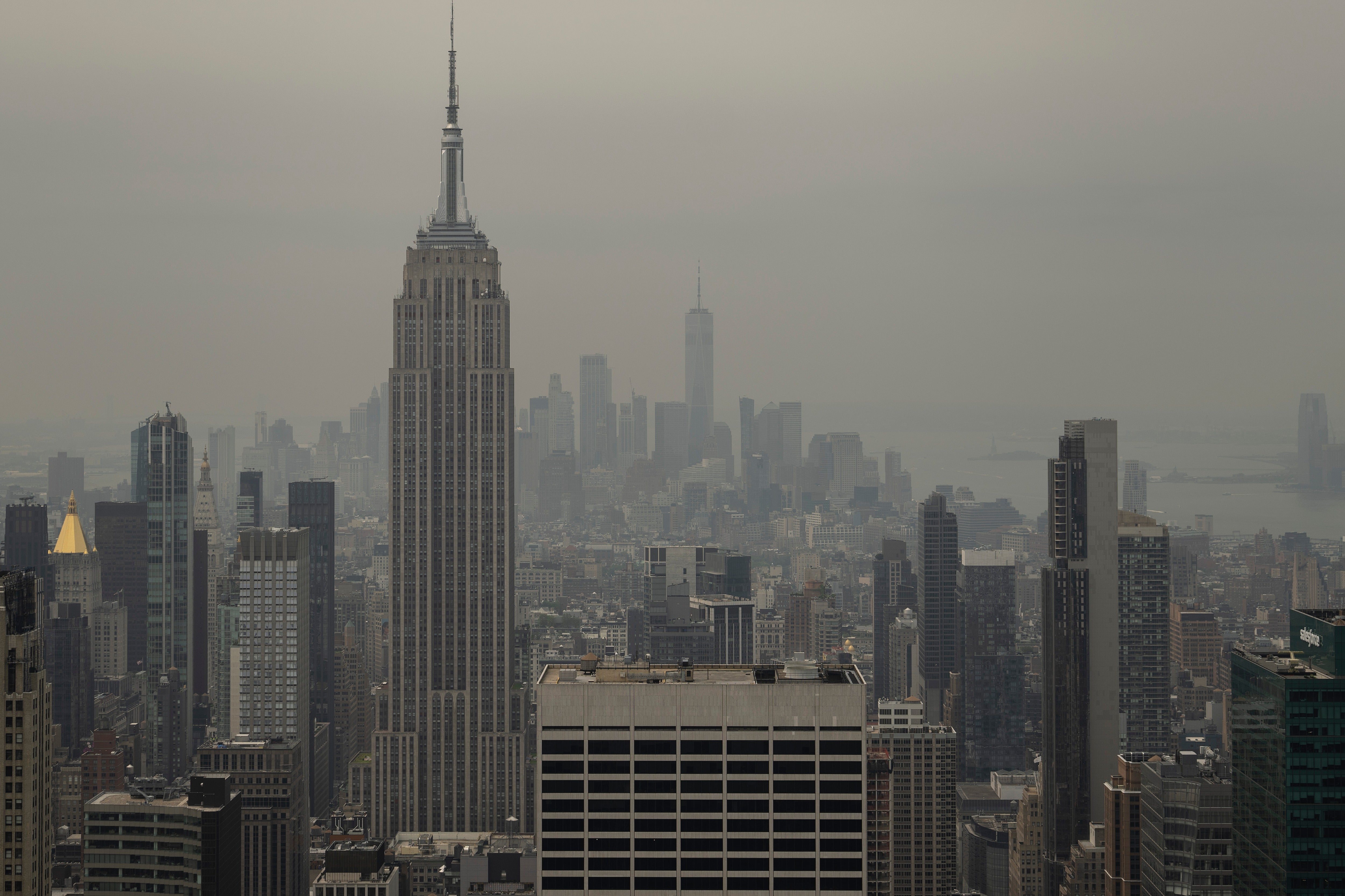 El humo de los incendios en Canadá ya ha afectado a Estados Unidos. En julio, una densa neblina cubrió ciudades como Nueva York