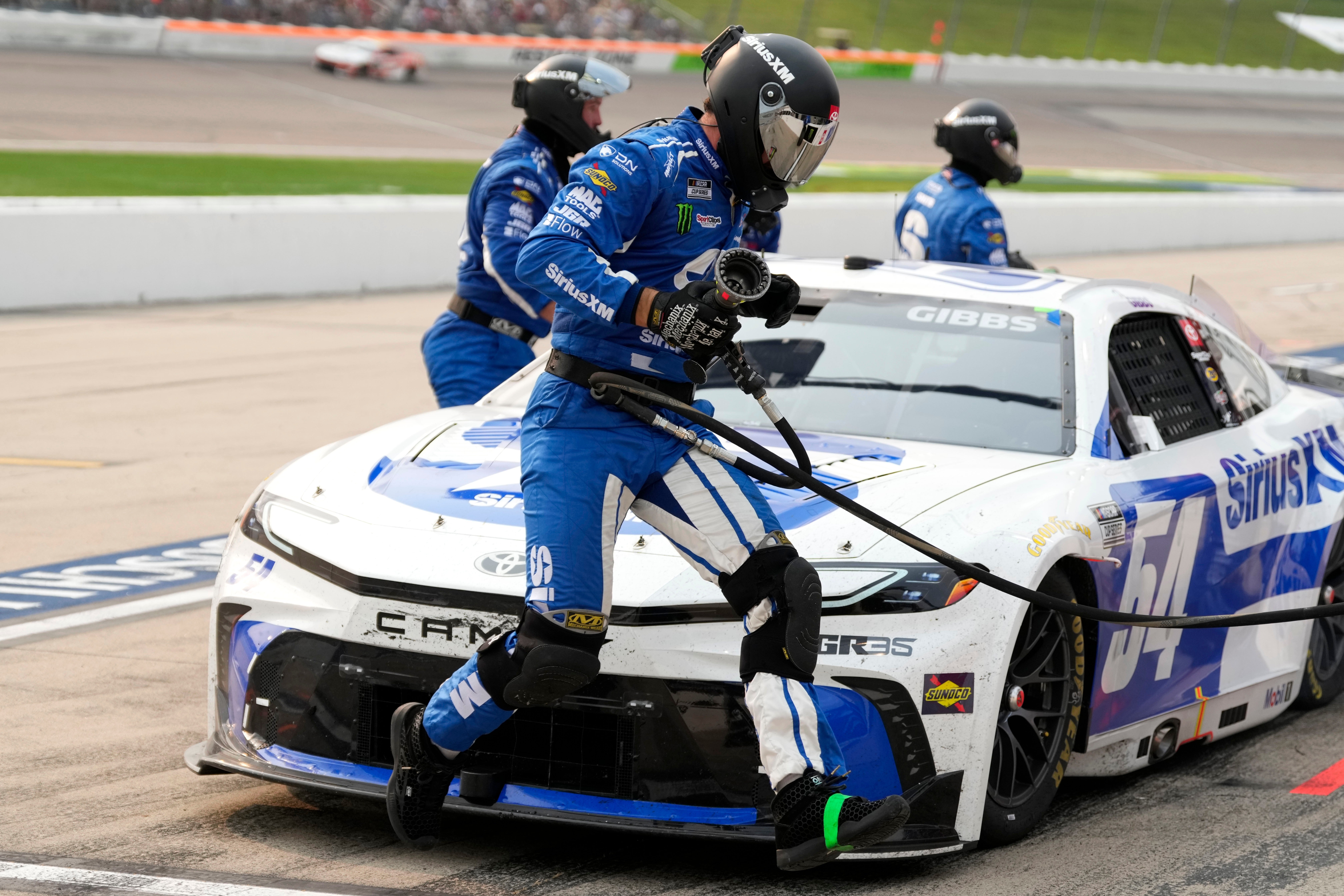 Pilotos se disputan plazas en el Chase de NASCAR al acercarse el fin de temporada regular