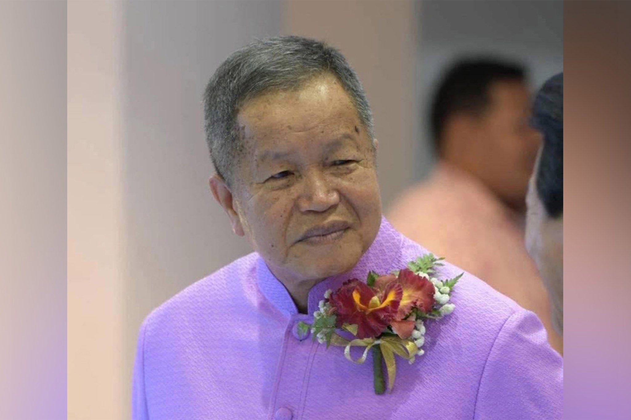 Thongchai Yenprasert, de 71 años, murió en un hospital tras recibir disparos en el rostro y el cuello el lunes