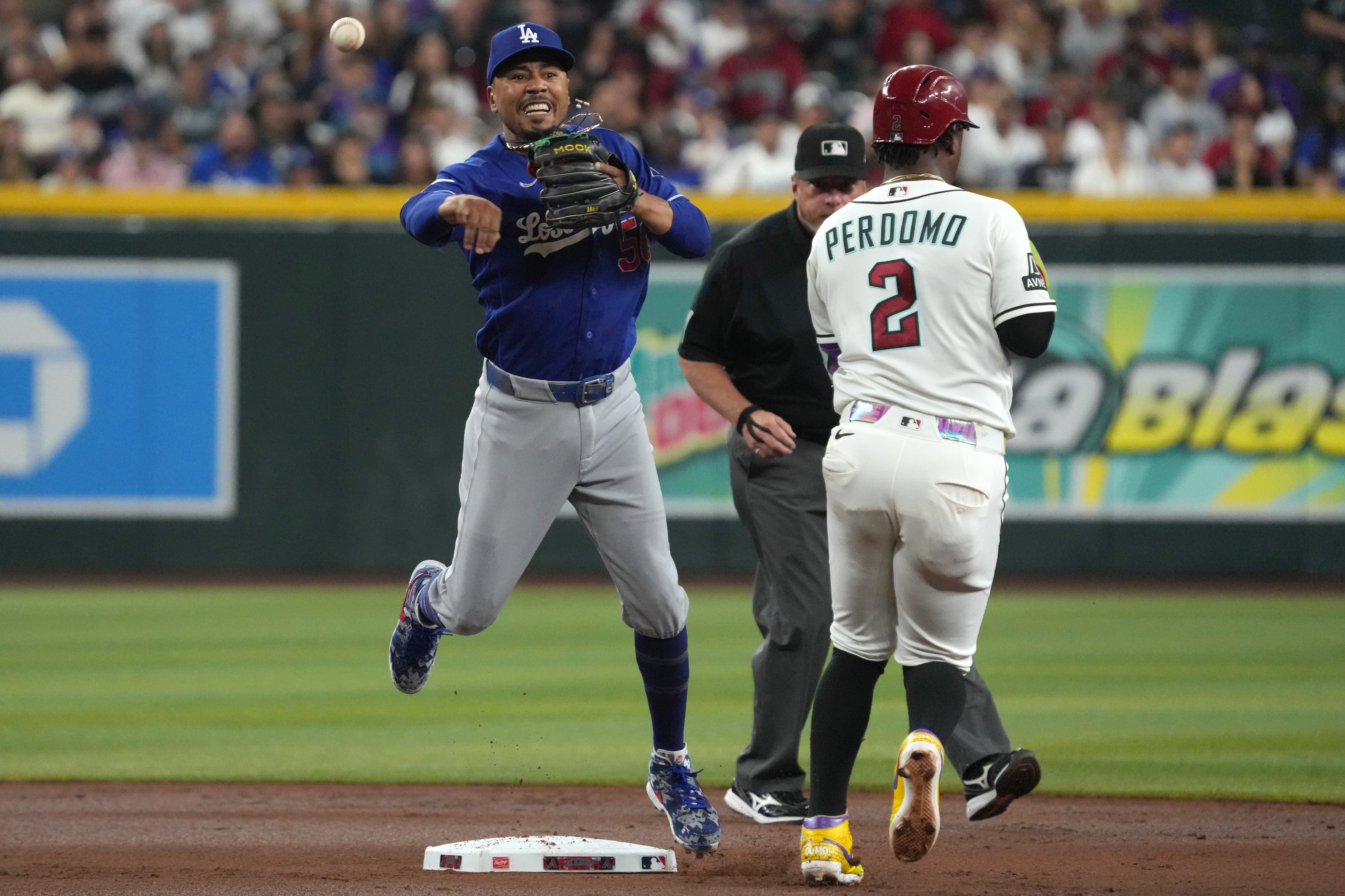 DIAMONDBACKS-PERDOMO