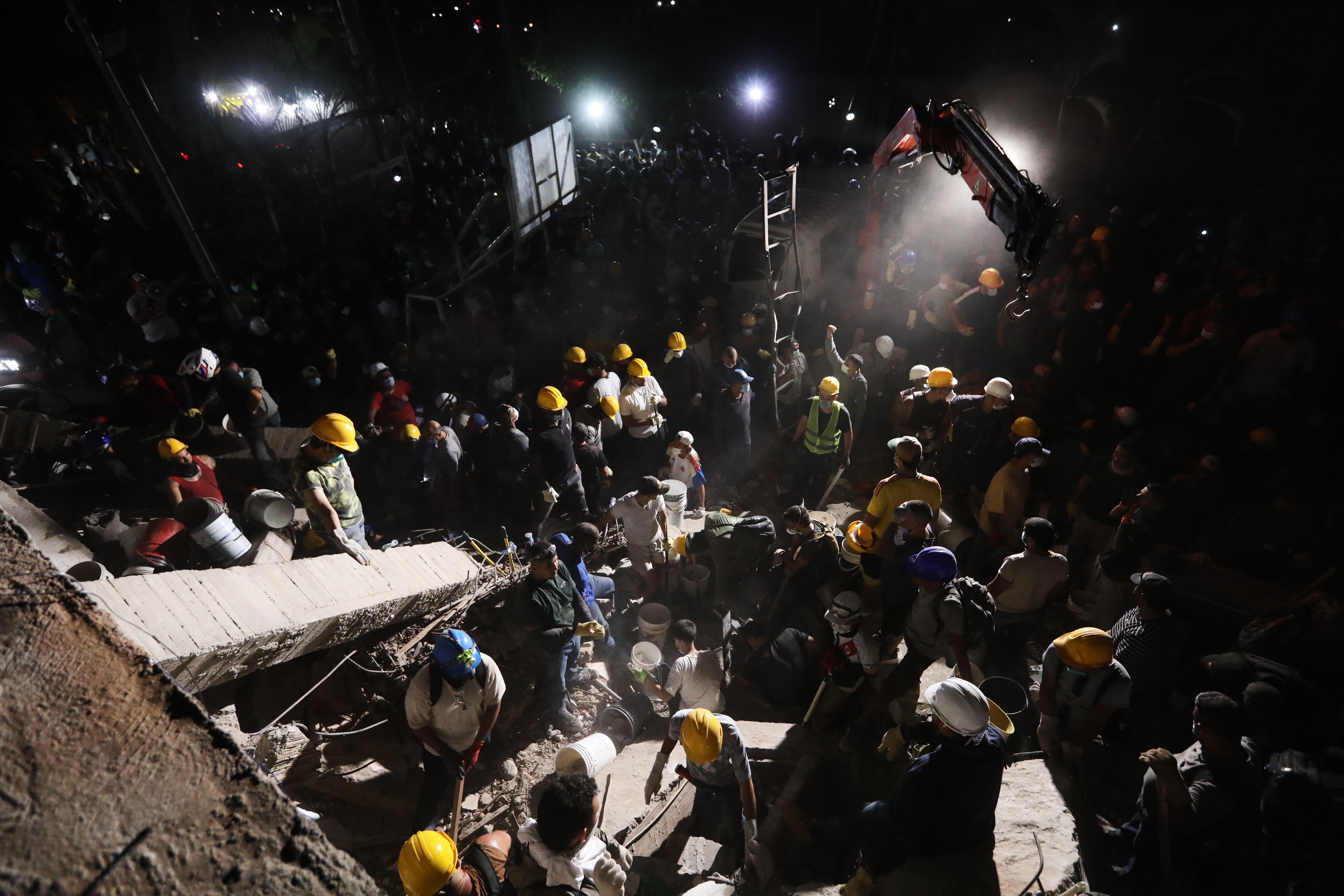 Hasta el momento se ha confirmado la muerte de al menos 132 personas