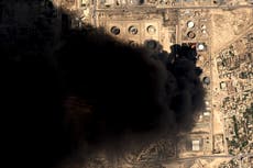 Libia trata de sofocar incendio provocado por ataque de drones contra instalación petrolera