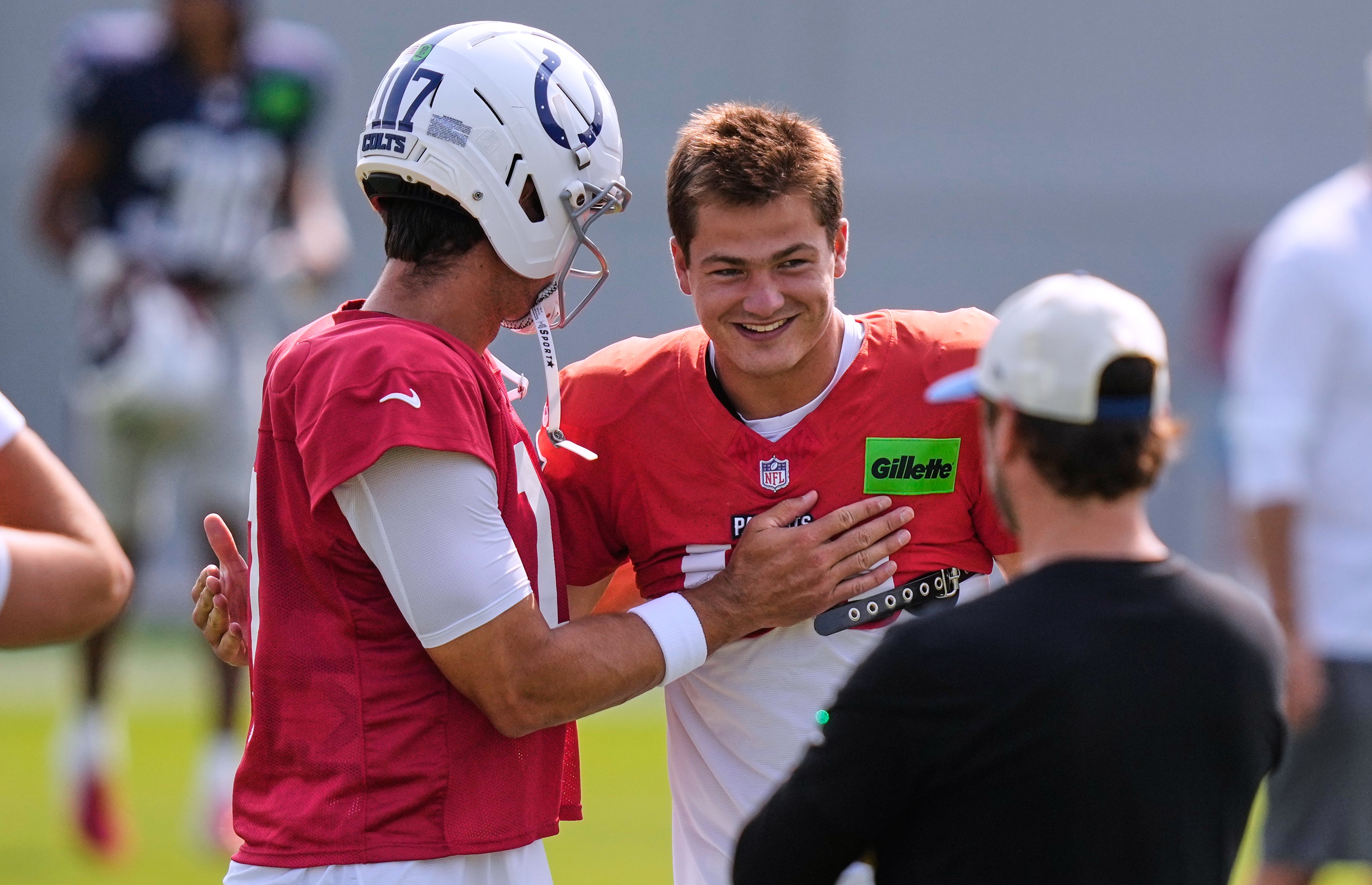 Los quarterbacks Drake Maye y Daniel Jones no jugarán el duelo de pretemporada Patriots-Colts