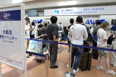 Tormenta azota el área metropolitana de Tokio y deja a miles sin luz