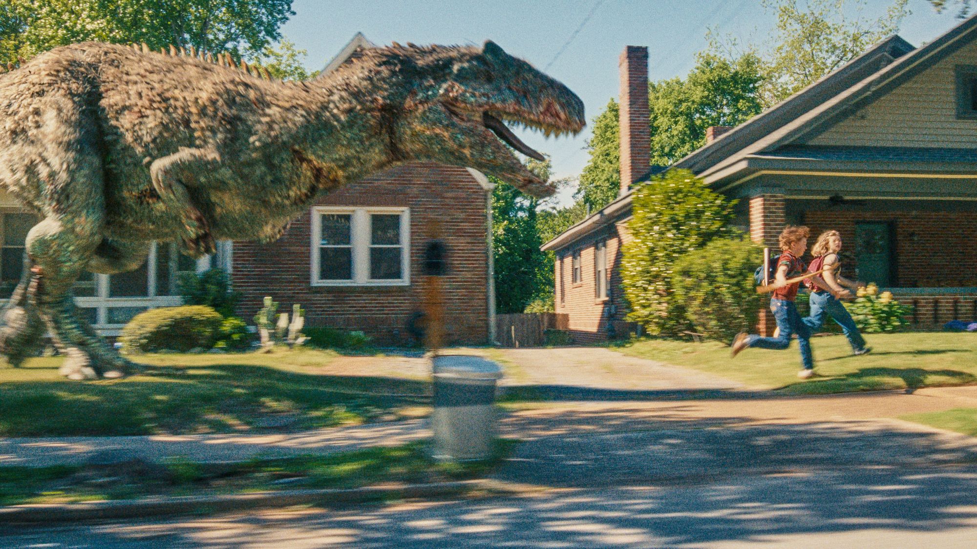 Los dinosaurios desatan el caos en ‘El final de la Calle Oak’