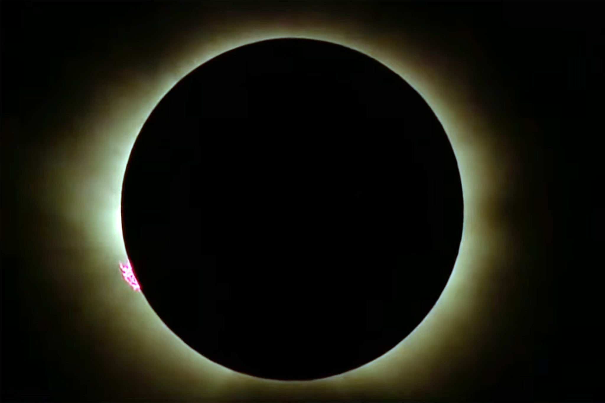 Eclipse total visto en Islandia