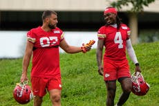 Travis Kelce: El campamento de los Chiefs ofrece un 'refugio' tras boda vigilada con Taylor Swift