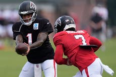 Stefanski: Tua Tagovailoa y los titulares jugarán al menos una serie contra los Broncos el viernes