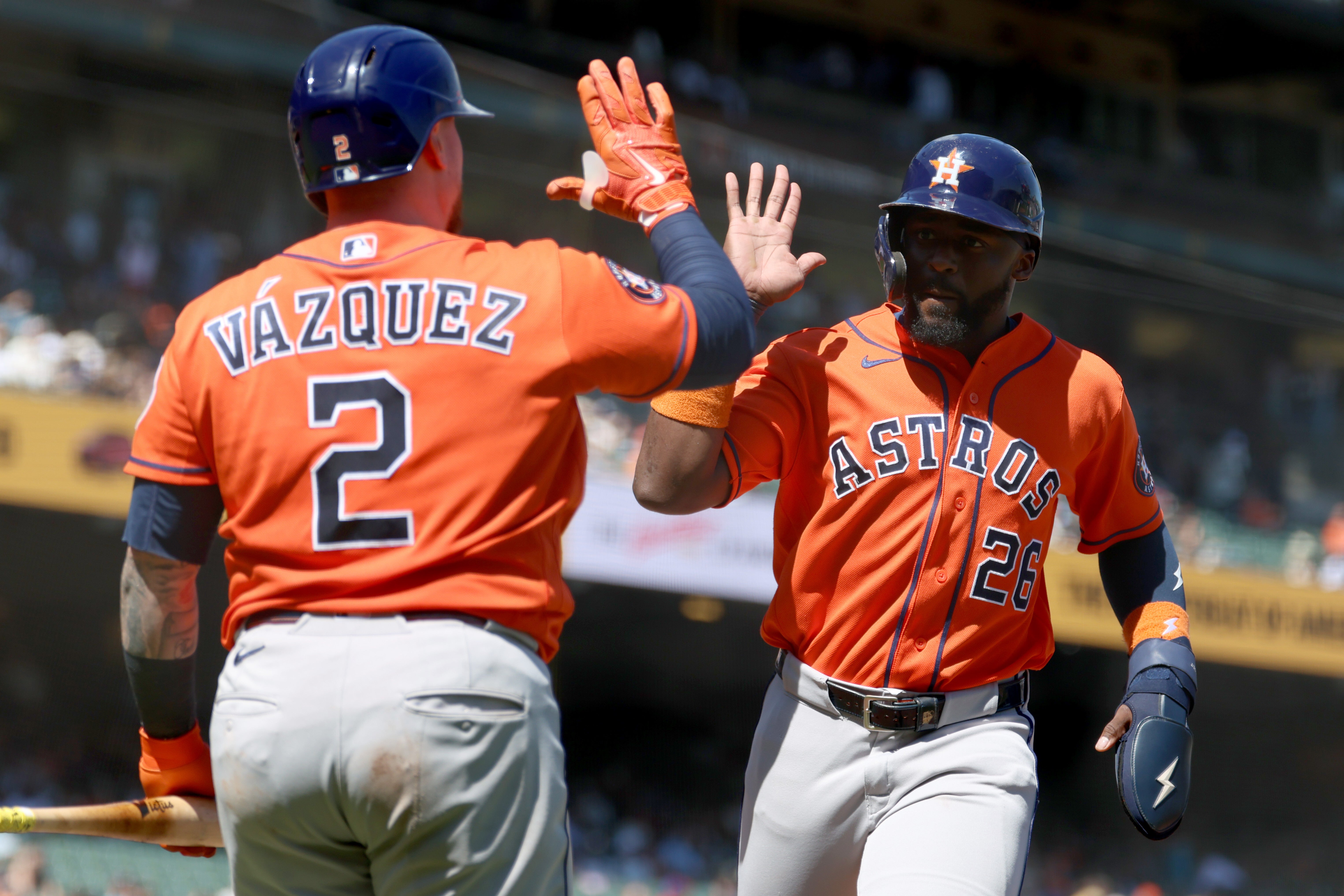 Allen conecta elevado de sacrificio para dar ventaja a Astros, que superan 2-1 a Gigantes