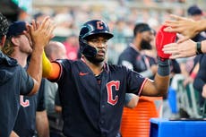 Jon Adell pega jonrón y Ángel Martínez logra 3 hits para que Guardianes derroten 6-4 a Tigres
