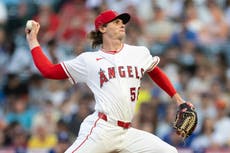 Mike Trout lidera el ataque y George Klassen logra su 1ra victoria: Angelinos vencen 5-2 a Rangers