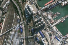 Drones ucranianos alcanzan una gran refinería rusa a casi 1.300 kms de la frontera y causan incendio