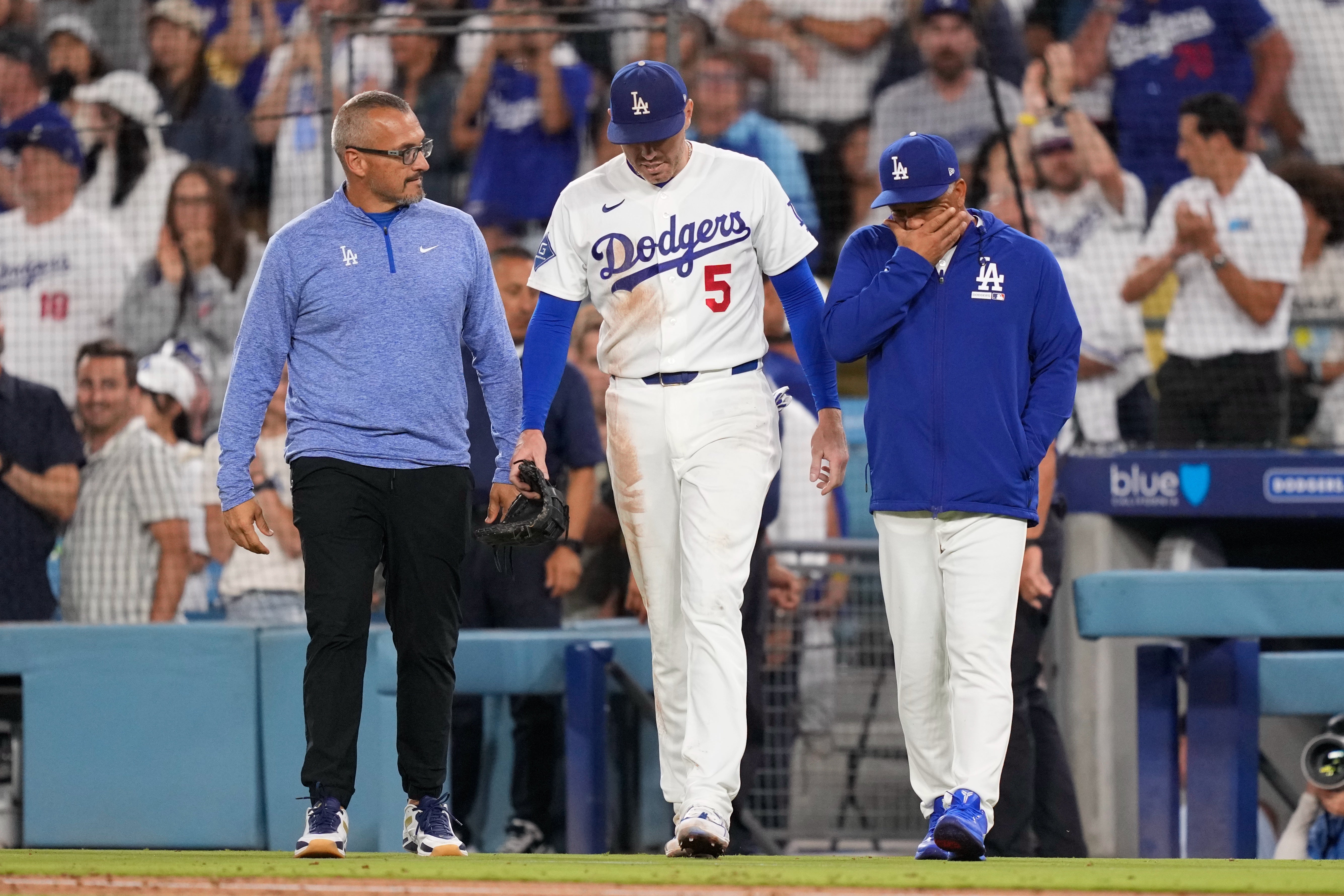 DODGERS-FREEMAN-CAÍDA