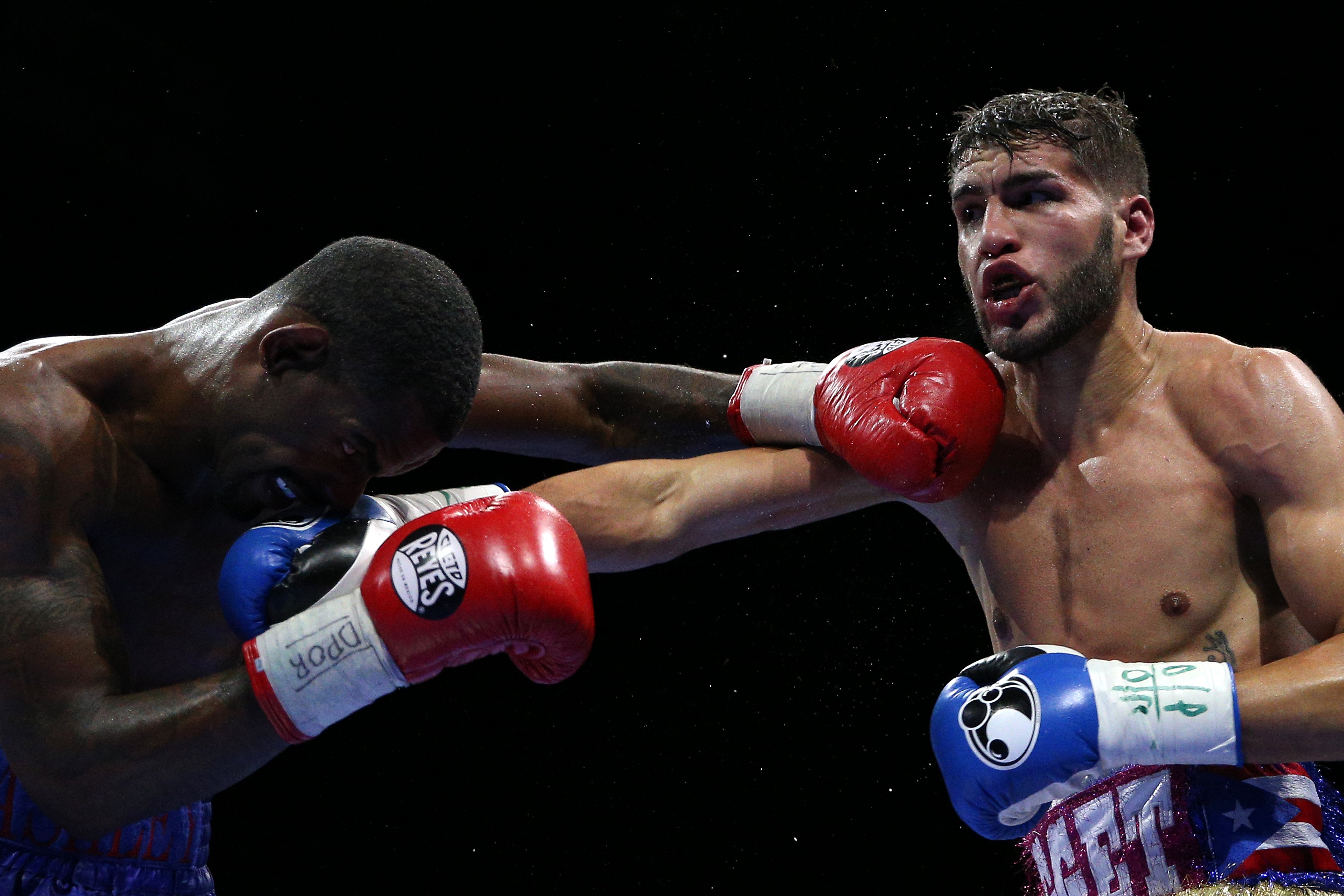 Fallece el boxeador Prichard Colón tras sufrir lesión que lo dejó sin caminar