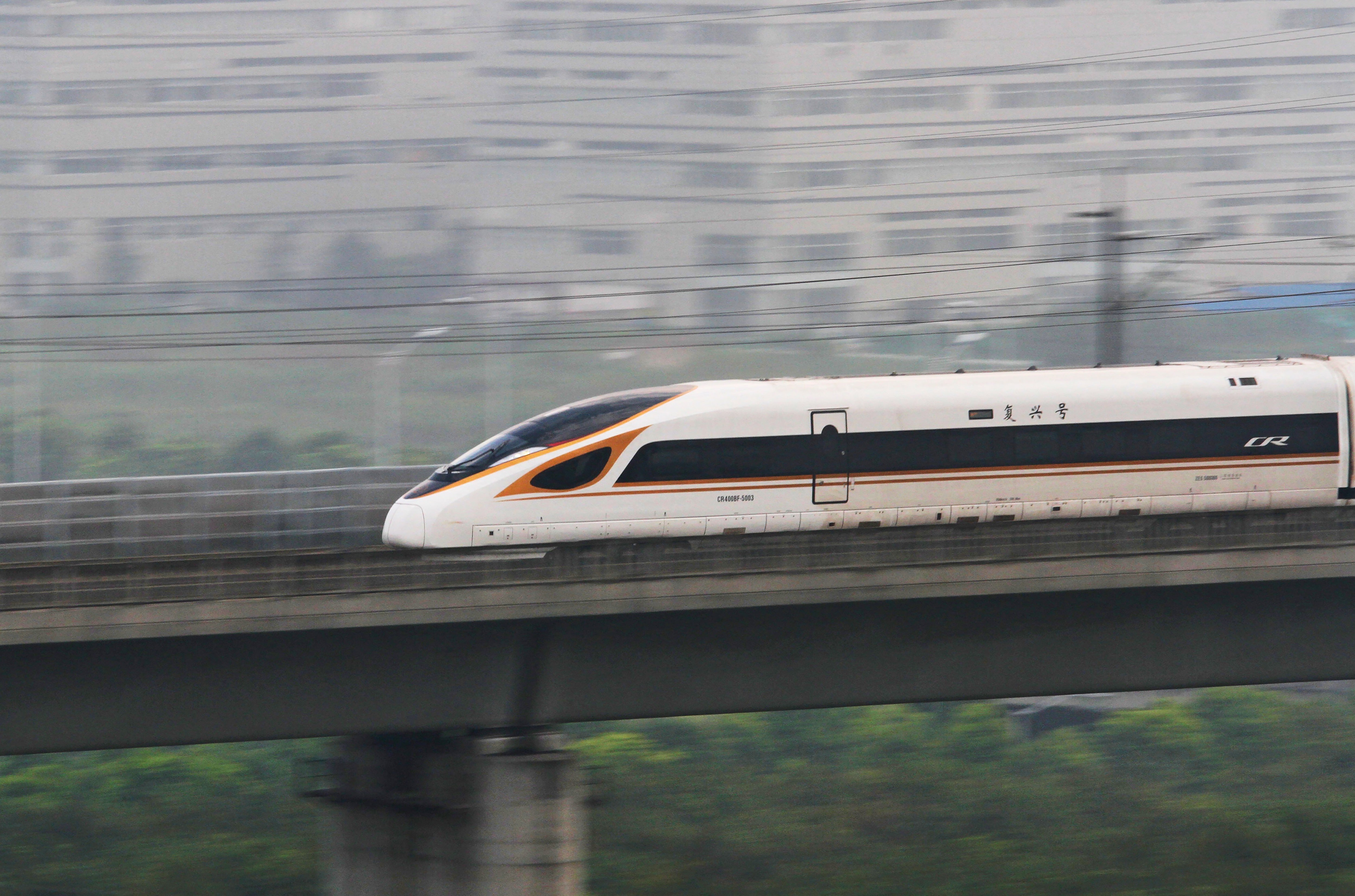 Tren chino alcanza 800 km/h en solo cinco segundos