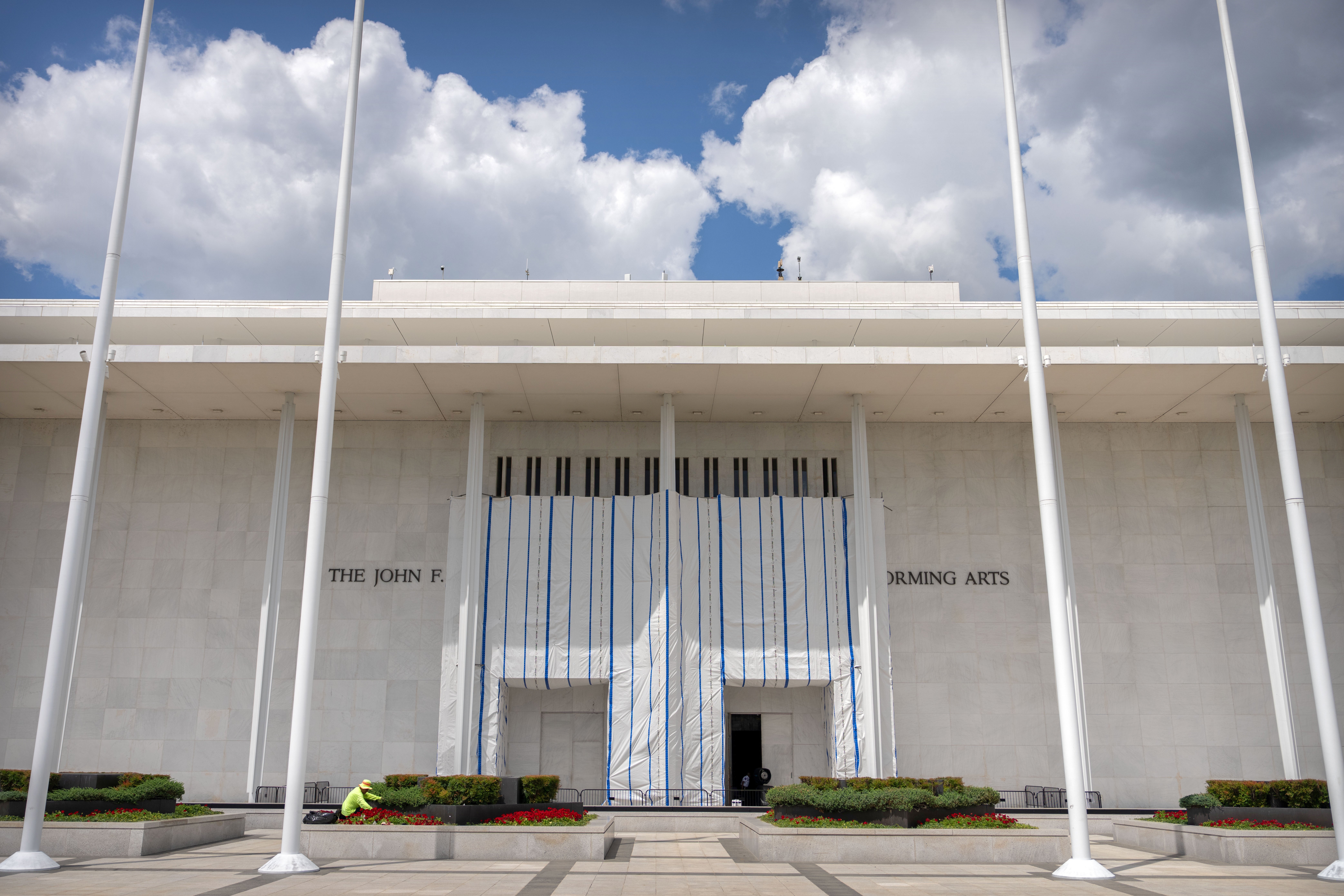 TRUMP-CENTRO KENNEDY
