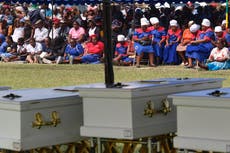 Familias lloran a víctimas de desastre de ferry en Zimbabue; muertos suben a 46