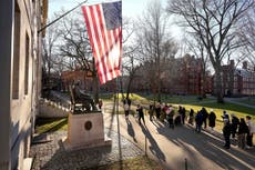 Juez desestima demanda de Trump que alega antisemitismo en Harvard