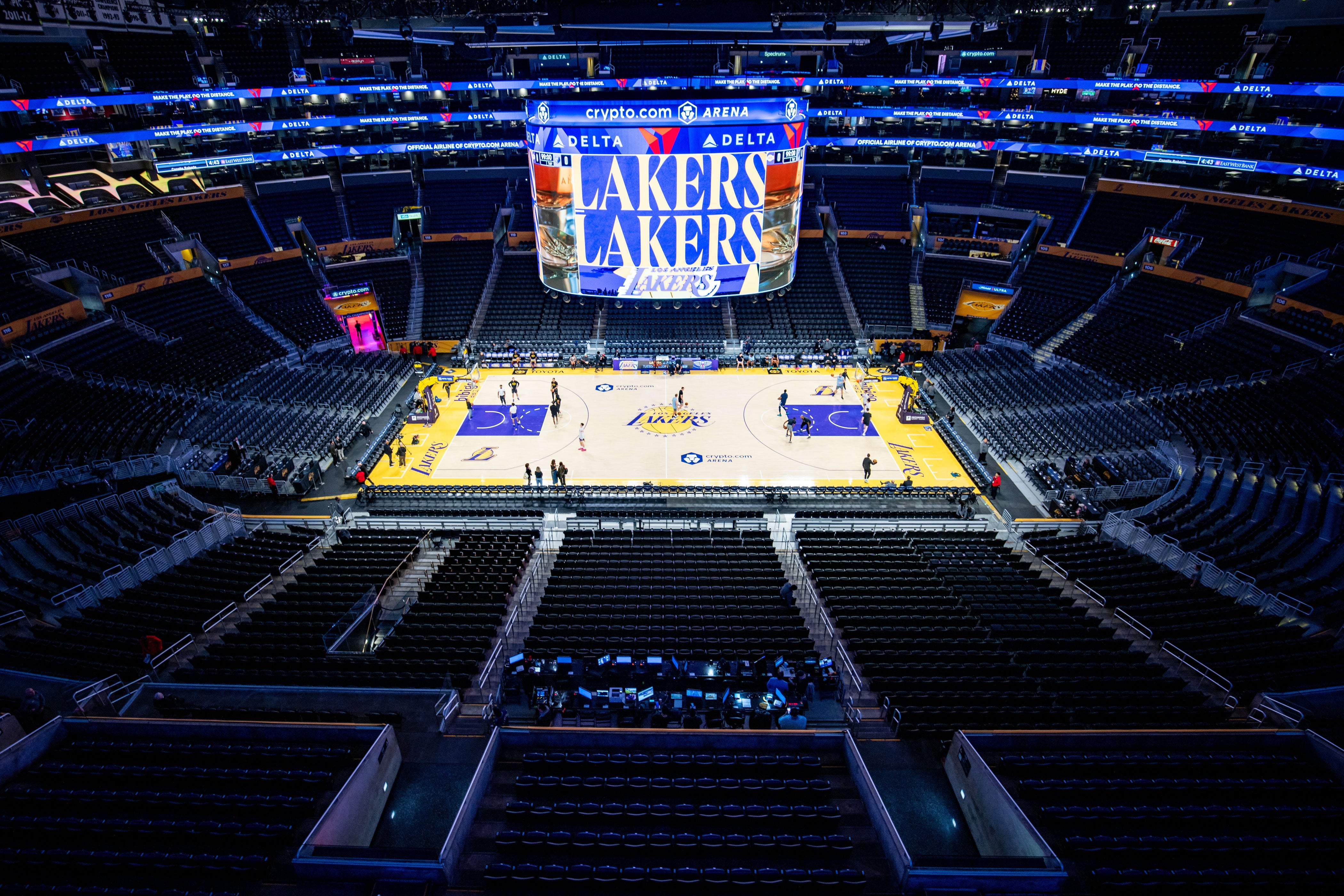 LAKERS-NUEVOS DUEÑOS