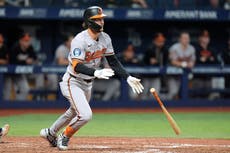 Sencillo de 2 carreras de Beavers como emergente da victoria de 6-5 a Orioles sobre Rays