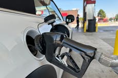Panorama económico: inflación en EEUU se enfría en julio, al igual que el gasto de los consumidores