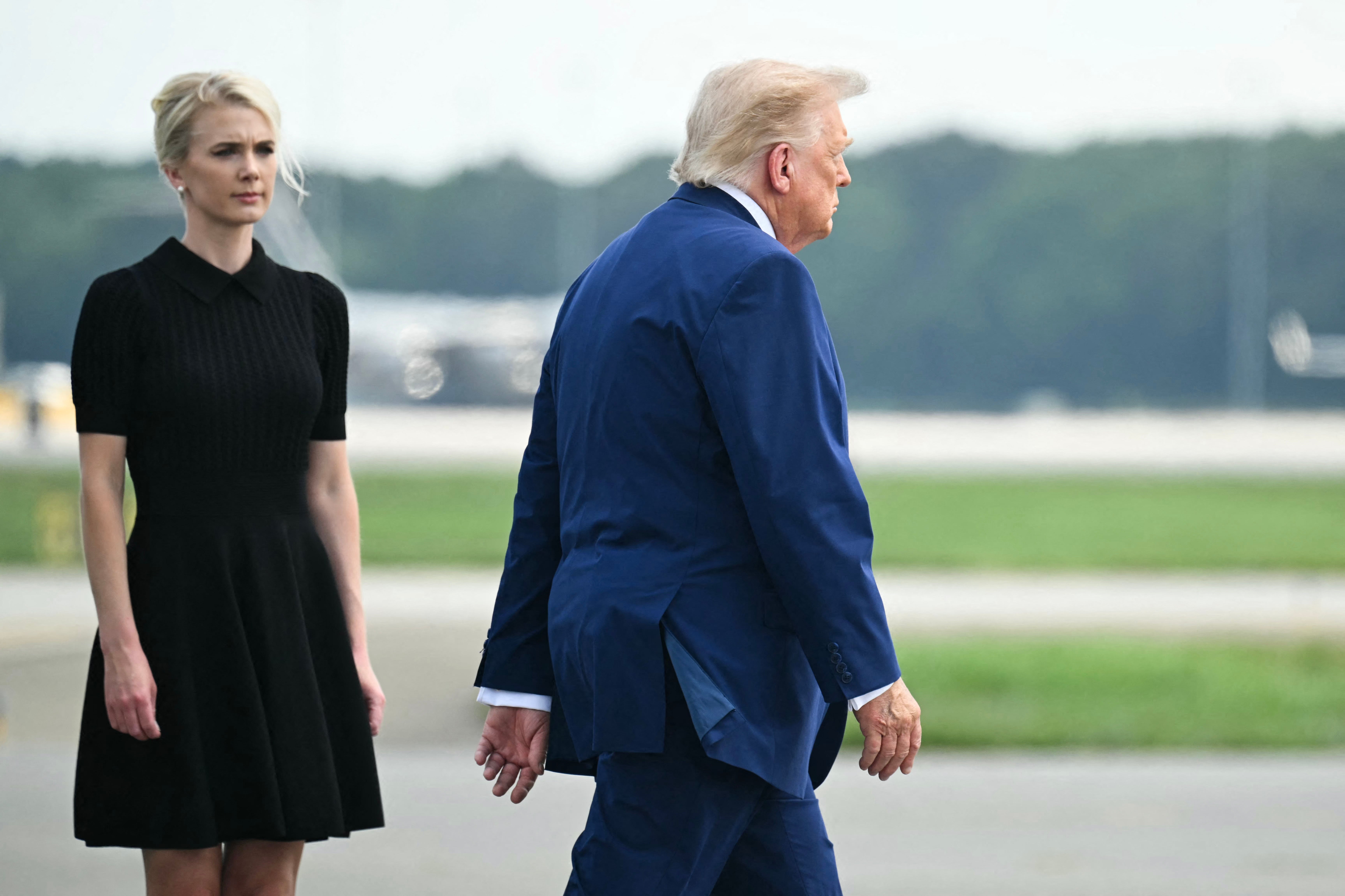 Natalie Harp, la asesora incondicionalmente leal del presidente Donald Trump, le escribió en una ocasión una carta en la que expresaba con entusiasmo su deseo de que “las cosas siempre vayan bien entre nosotros”, según un informe