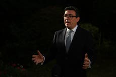 Burnham habría intercambiado mensajes con alguien que se hizo pasar por jefa de despacho de Trump