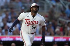 Josh Bell conecta doble de 2 carreras temprano y los Mellizos vencen 4-2 a los Bravos