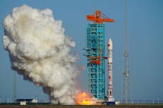 China recupera por primera vez en tierra una etapa de cohete espacial
