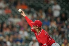 Novato George Klassen deslumbra con 7 entradas en blanco y Angelinos vencen 3-1 a Astros