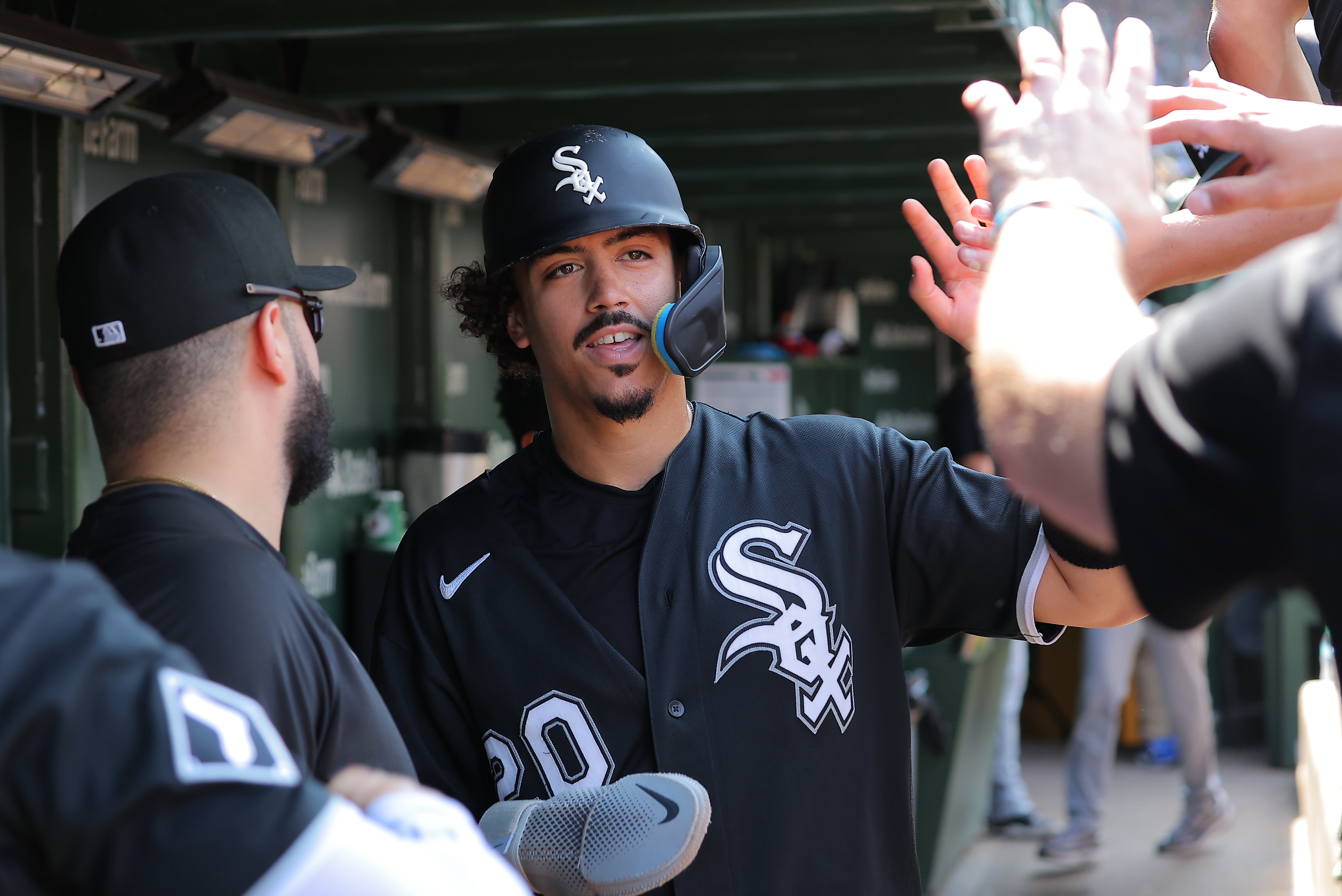 Urquidy brilla y Montgomery impulsa 2 en triunfo de Medias Blancas por 3-0 sobre Cachorros