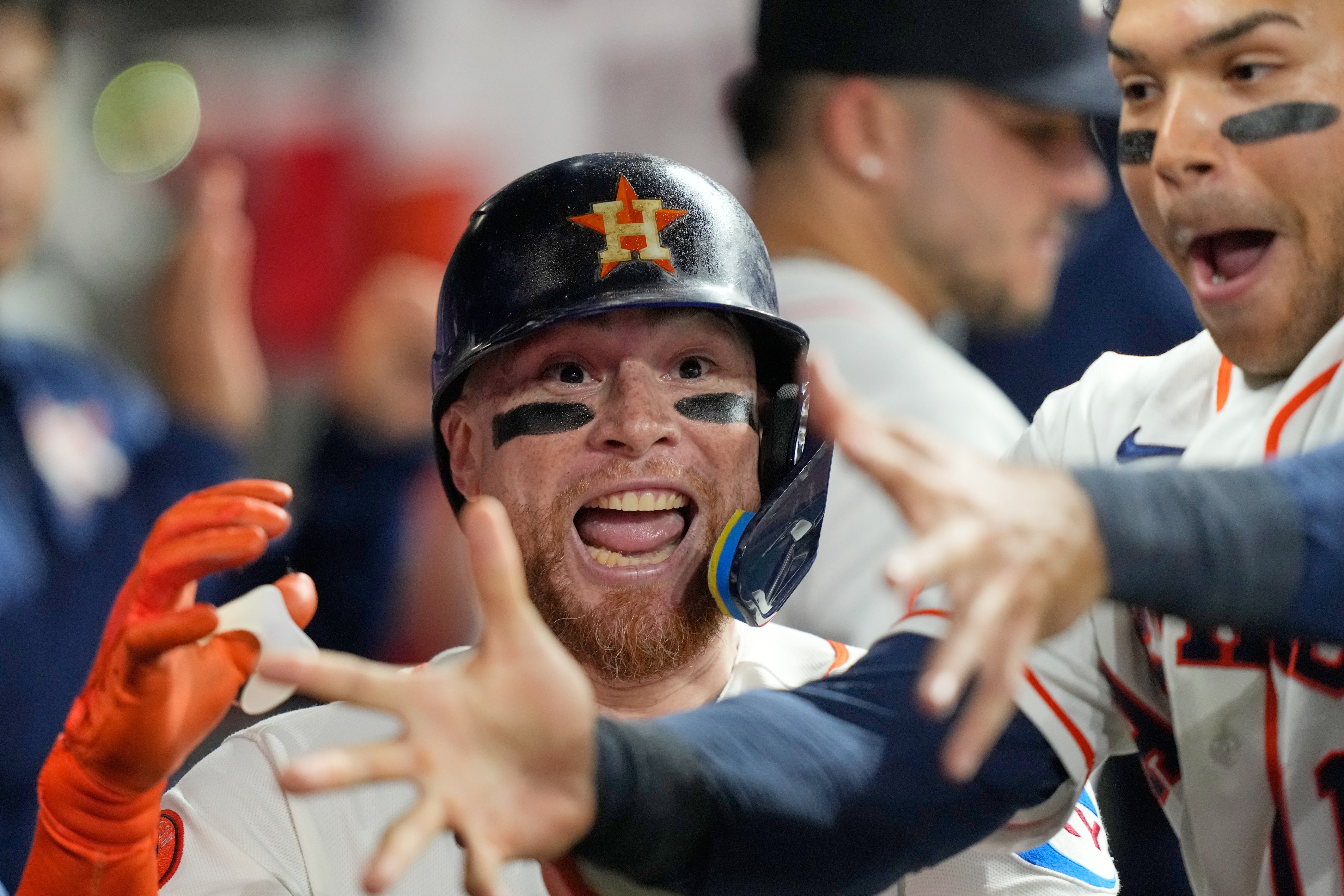 ANGELINOS-ASTROS