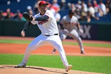 Gavin Williams poncha a 11 y los Guardianes vencen por 5-2 a los Gigantes