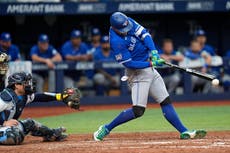Azulejos conectan 3 jonrones y vencen por 5-1 a Rays