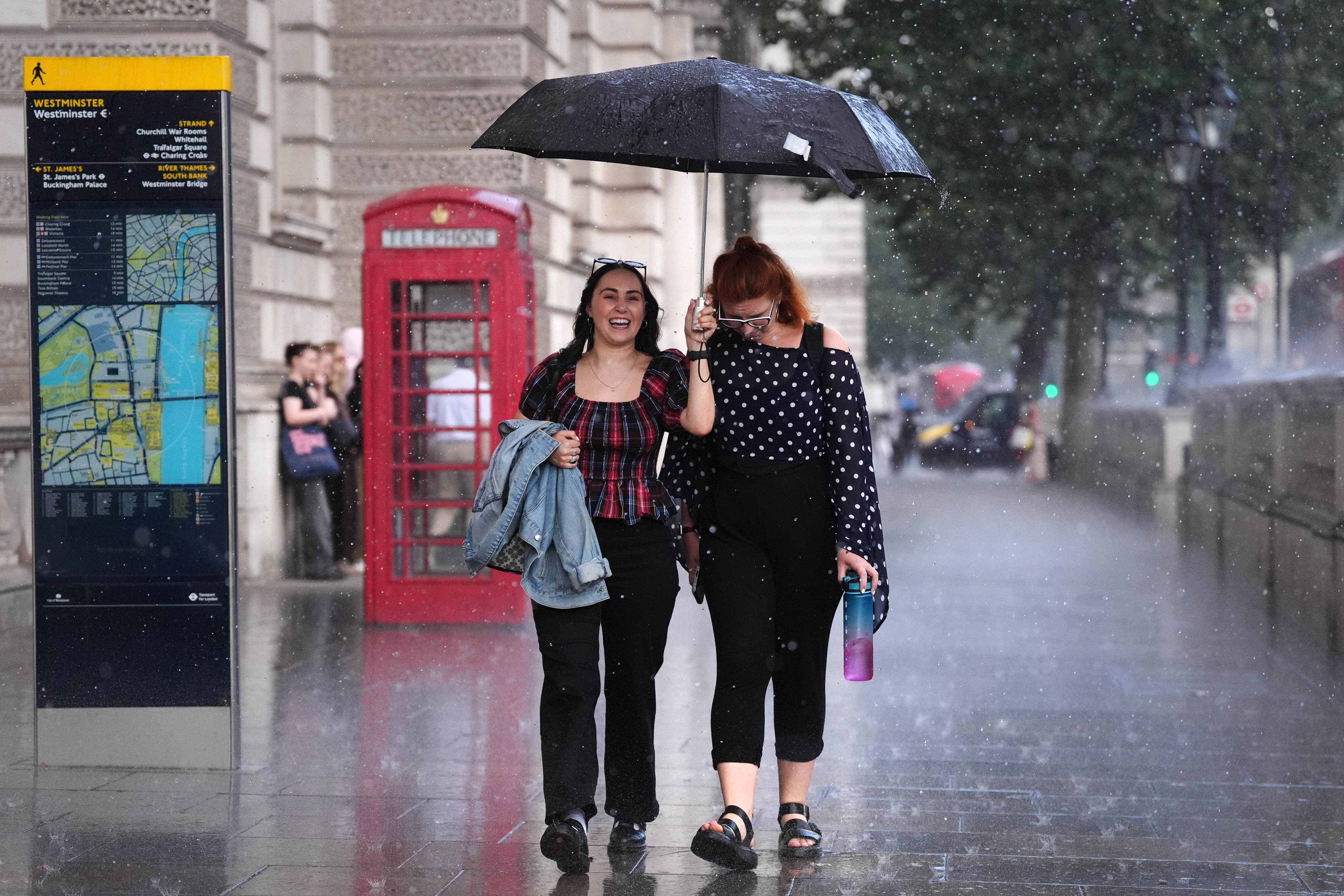 Se prevé que El Niño traiga condiciones tormentosas, húmedas y templadas al Reino Unido durante este otoño y comienzos del invierno