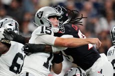 Fernando Mendoza lanza un pick-6 y sufre en 1ra mitad, pero Raiders superan 22-20 a Texans