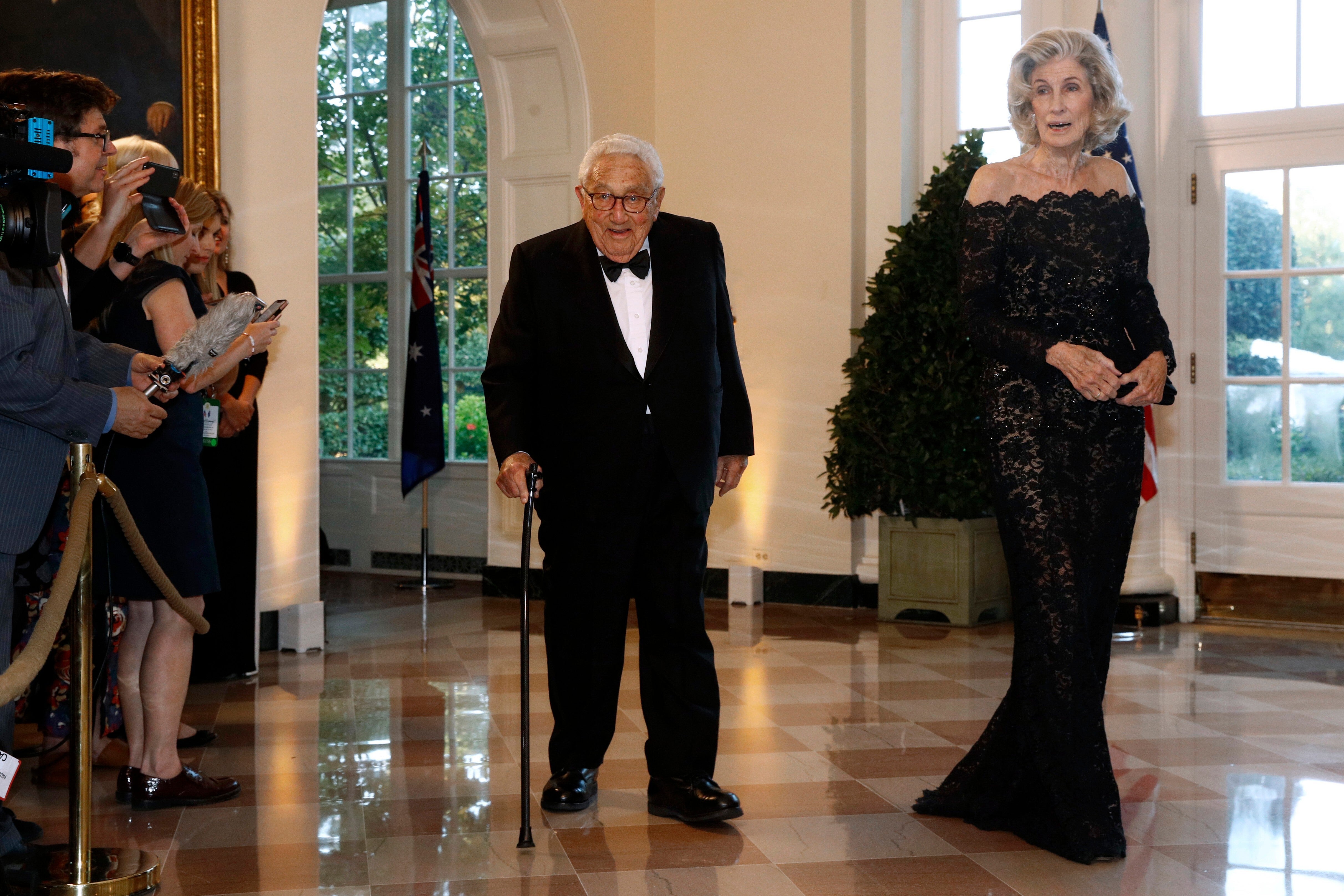 NANCY KISSINGER DECESO