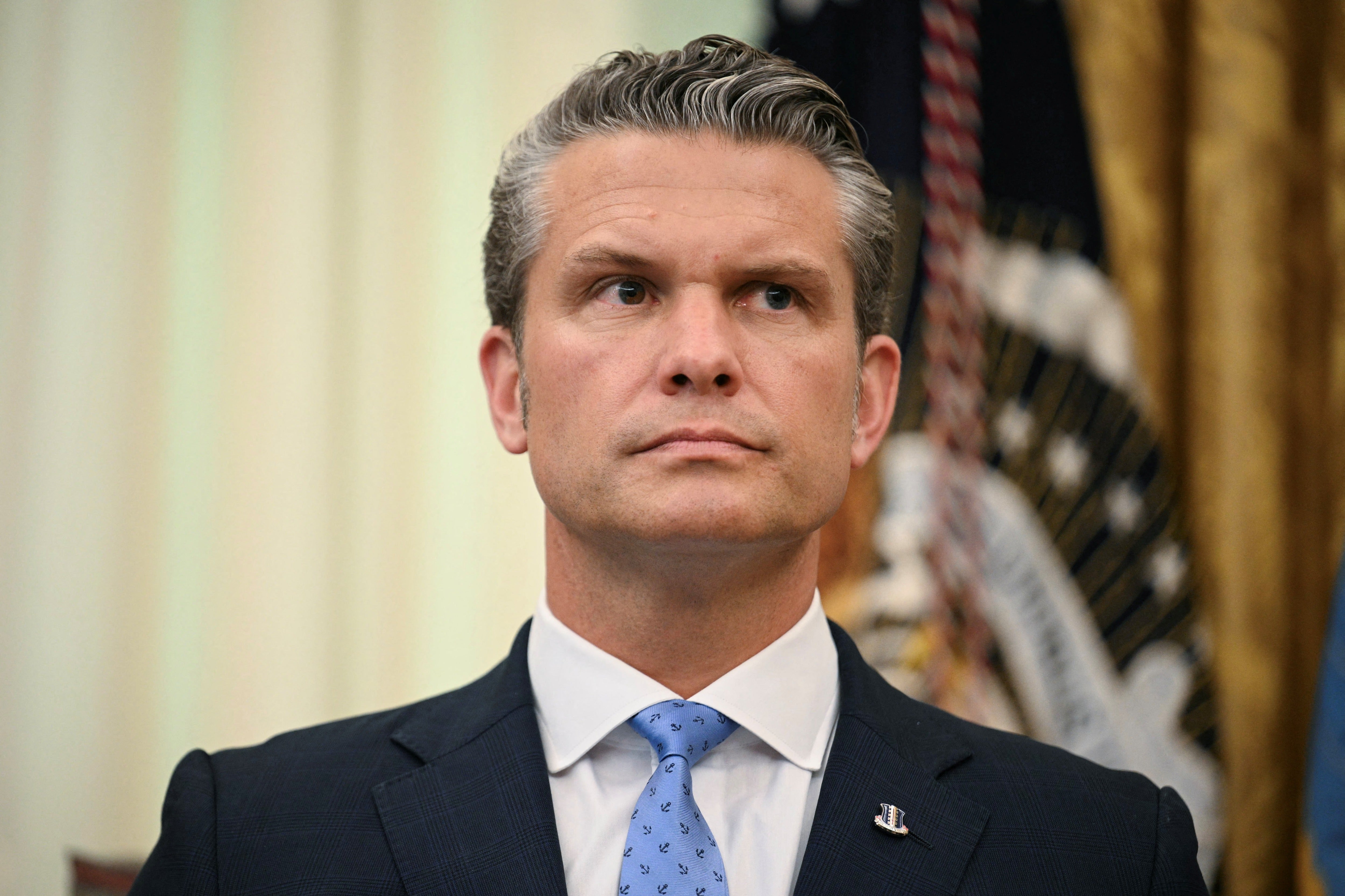 Hegseth enfrenta una creciente presión después de que el secretario del Ejército, Dan Driscoll, se convirtiera en el más reciente funcionario de alto perfil de su equipo en abandonar el Pentágono