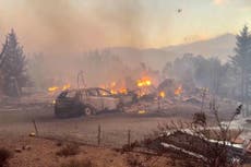Ordenan evacuaciones en zona rural de Texas por enorme incendio forestal