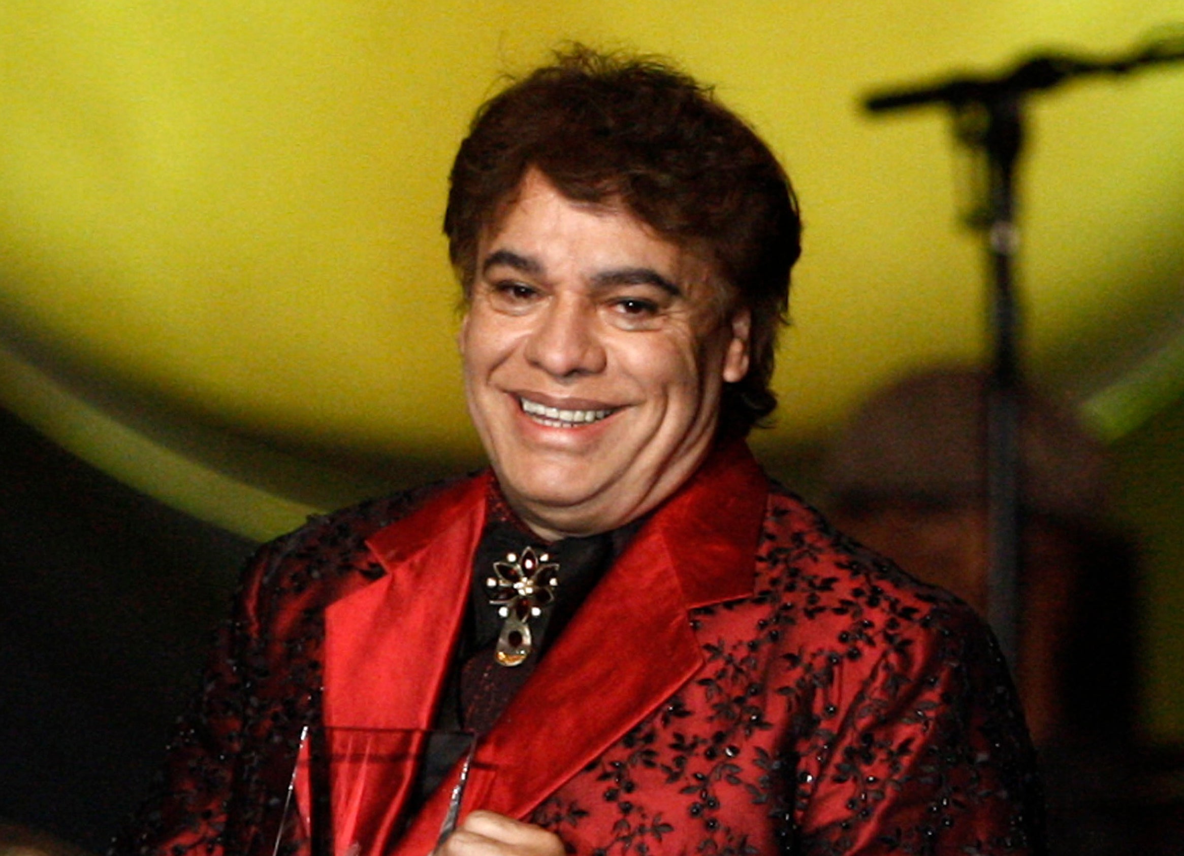 JUAN GABRIEL-MI PRIMER BELLAS ARTES