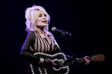 Dolly Parton en su última entrevista con AP: No pienso en mi vida en términos de "superestrella"