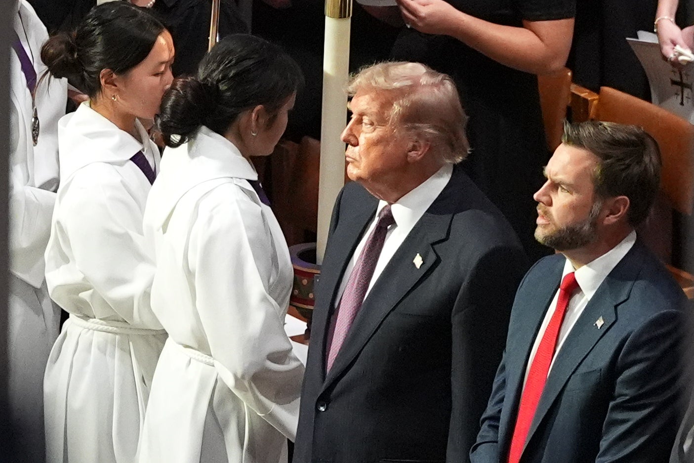 Trump y Vance encabezarán convención republicana el mes próximo en Texas