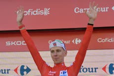 Matthew Brennan logra su segunda victoria de etapa en la Vuelta. Pogačar sigue al mando