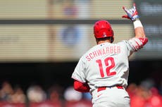 Schwarber conecta su jonrón 40, Luzardo poncha a 7 y Filis vencen 6-0 a Marineros