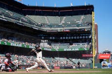 Grand slam de Eugenio Suárez enmarca novena de 7 carreras y Rojos vencen 10-9 a Gigantes