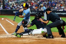 Cerveceros superan lesión temprana de Dustin May y aplastan 8-1 a Mets