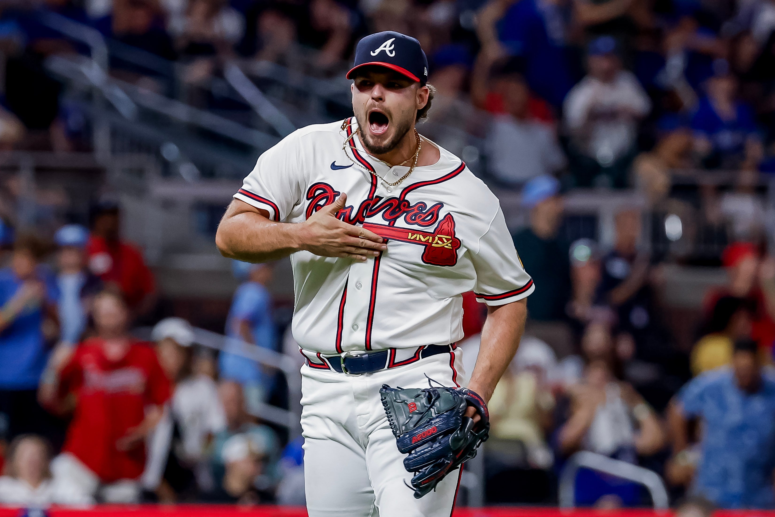 Bravos vencen a Dodgers 6-5 con sencillo del emergente Ha-Seong Kim en la 9na
