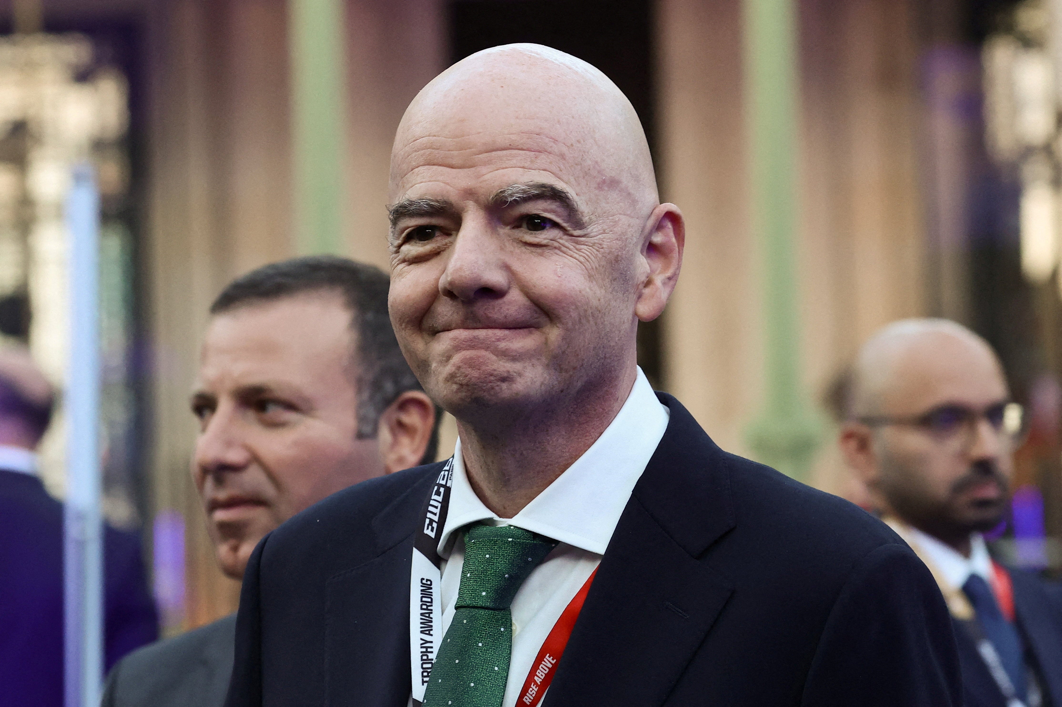 UEFA estudia acciones legales contra Infantino por polémico plan del Mundial