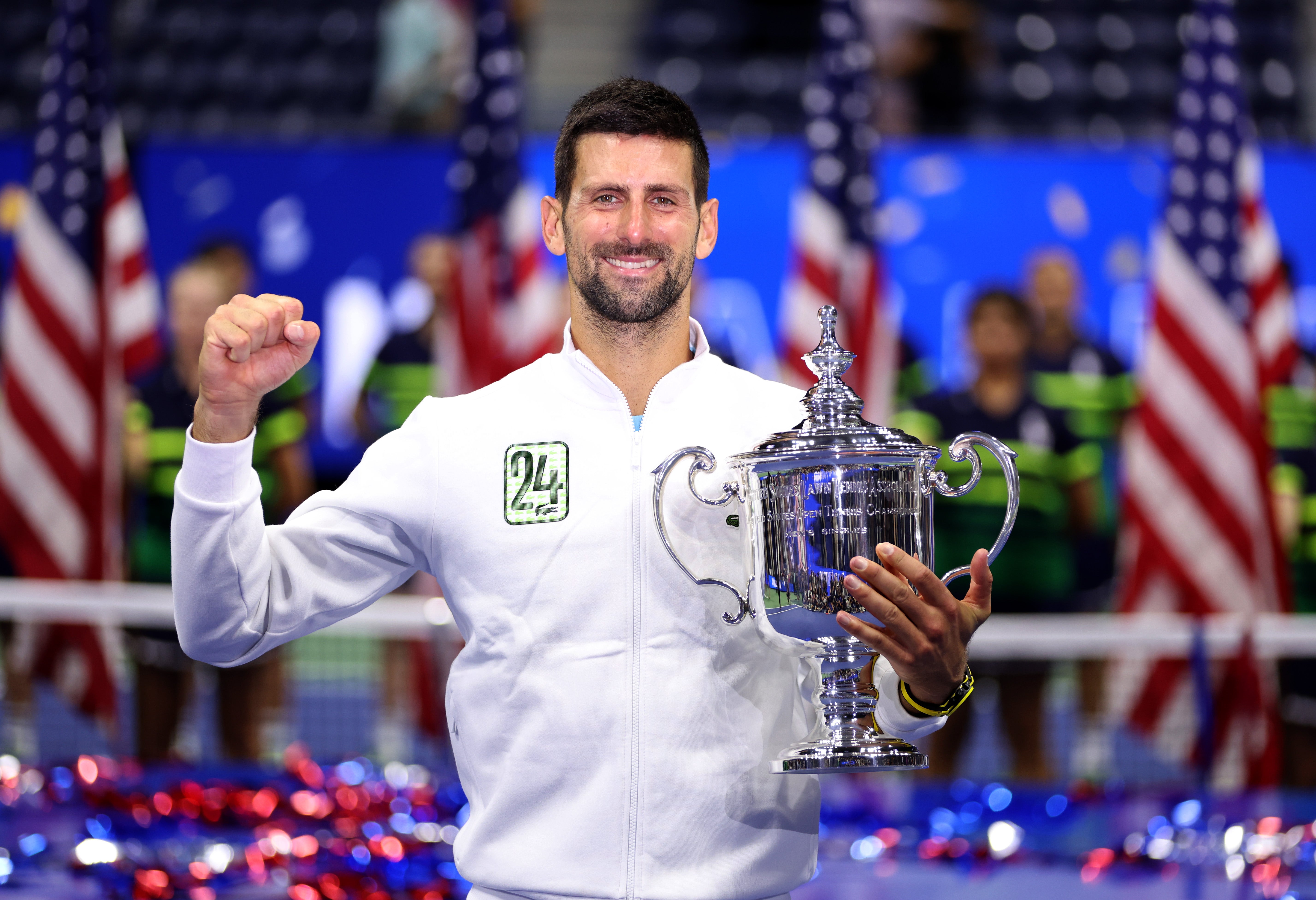 Djokovic celebró su título del US Open de 2023 con una chaqueta especial con el número “24”, en referencia a sus títulos de Grand Slam