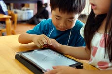 Un consejo tecnológico: Cómo evitar que tabletas y laptops distraigan a tu hijo de la tarea escolar